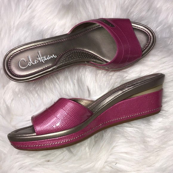 maroon and gold nike sandals